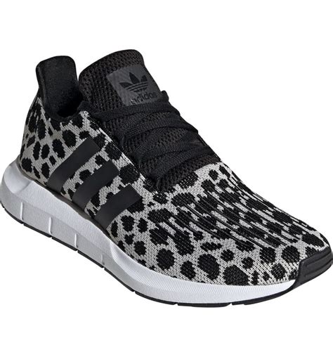 adidas swift run women leopard